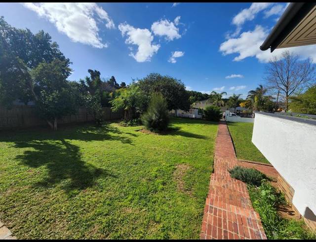 3 BEDROOM HOUSE FOR SALE IN BERGZICHT